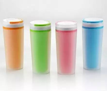 一次性纸杯喝水最为致命!这些杯子你千万要少用