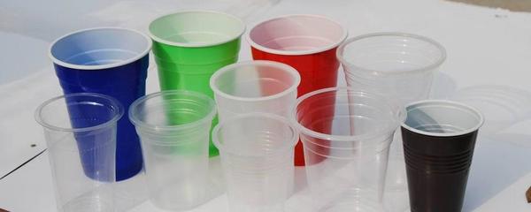 新买的塑料杯怎么清洗